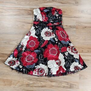 🔹️XOXO Red & Black Strapless Floral Print Cocktail Dress Juniors 3